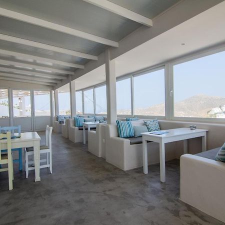 איוס חורה George & Irene Hotel מראה חיצוני תמונה