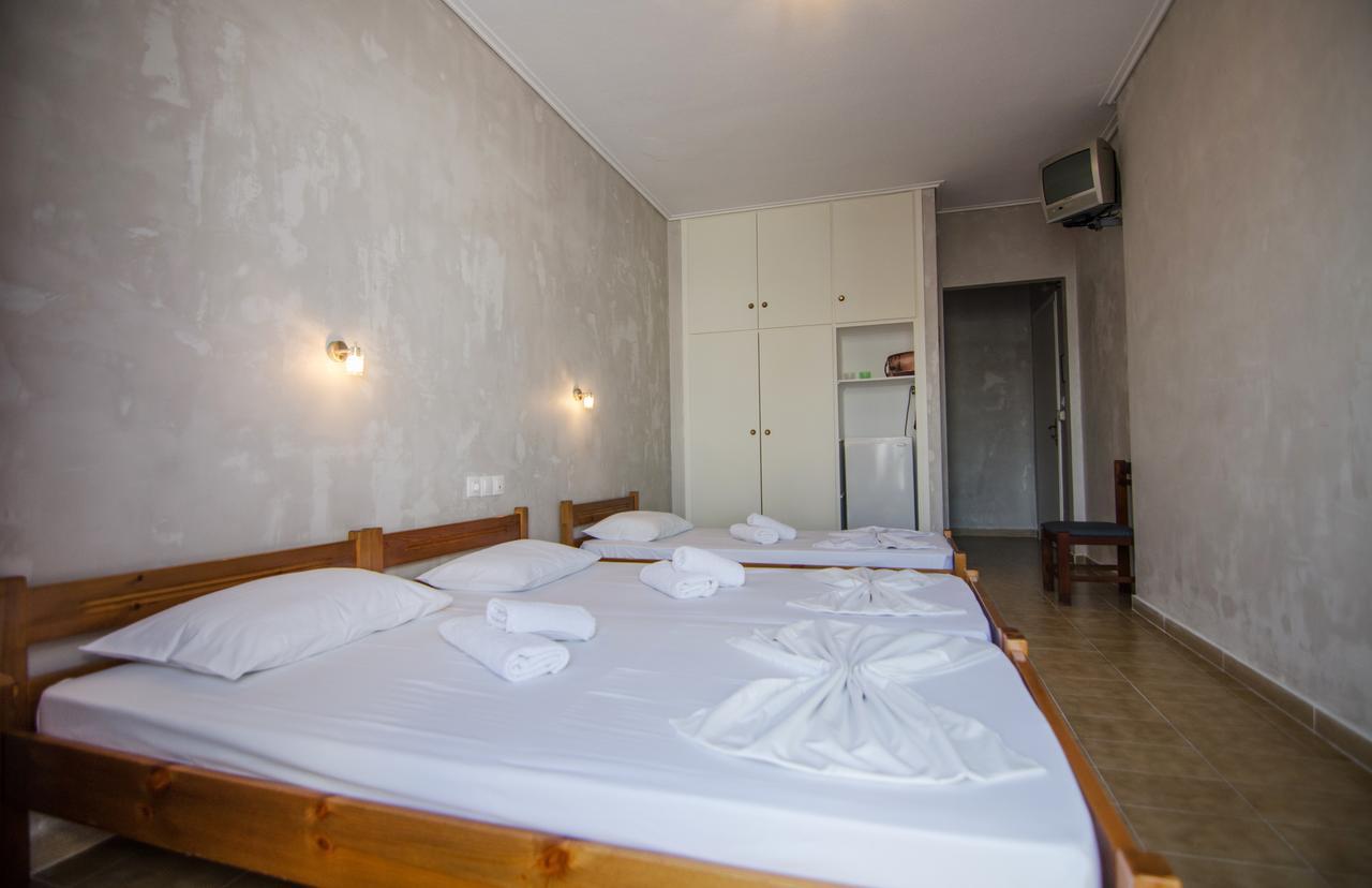 איוס חורה George & Irene Hotel מראה חיצוני תמונה