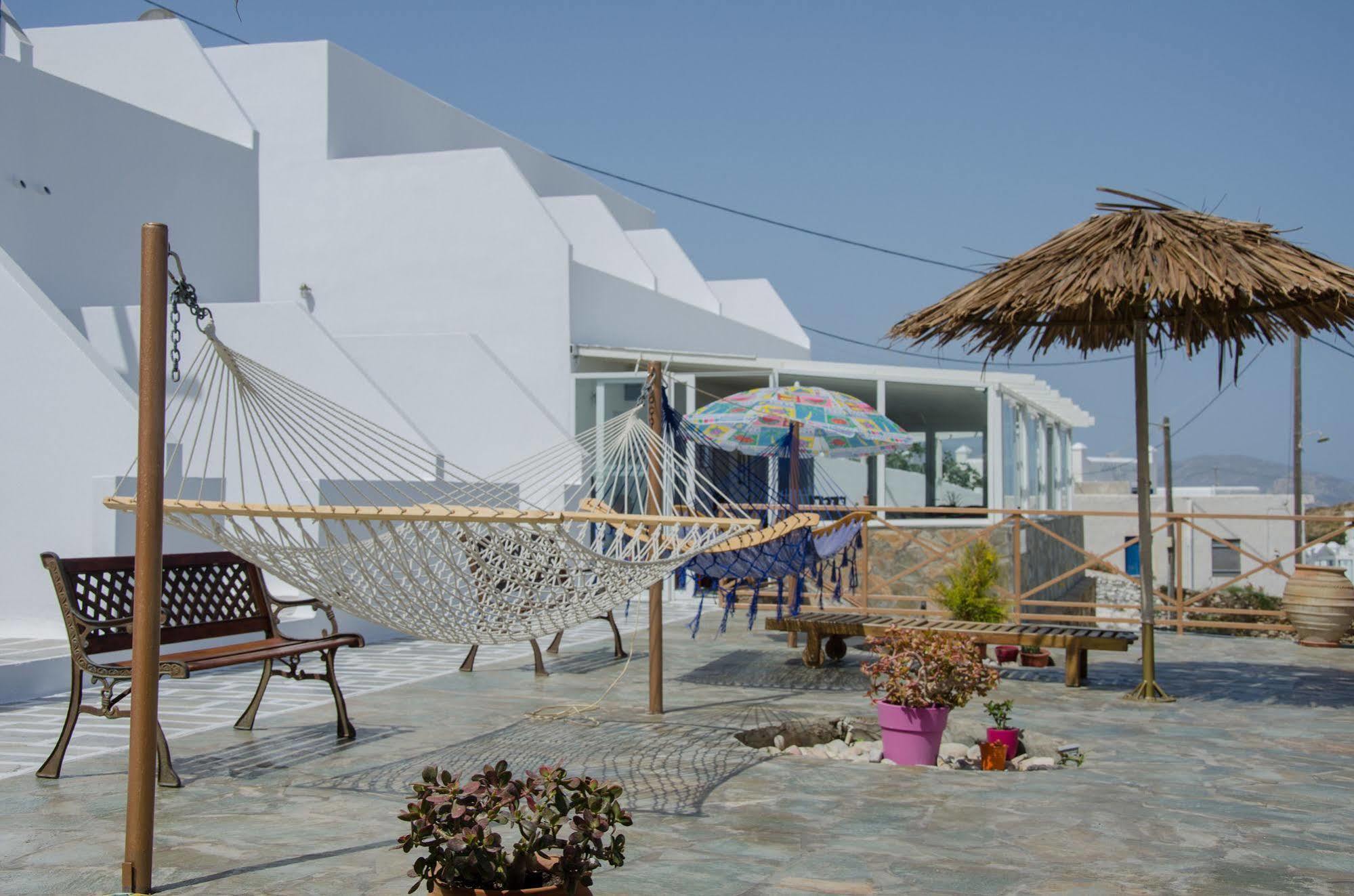 איוס חורה George & Irene Hotel מראה חיצוני תמונה
