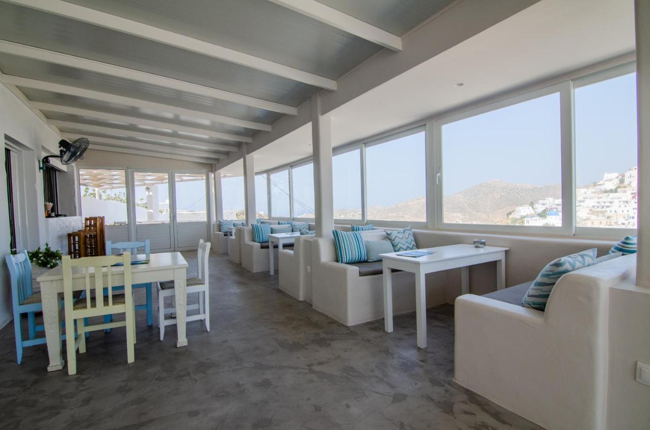 איוס חורה George & Irene Hotel מראה חיצוני תמונה